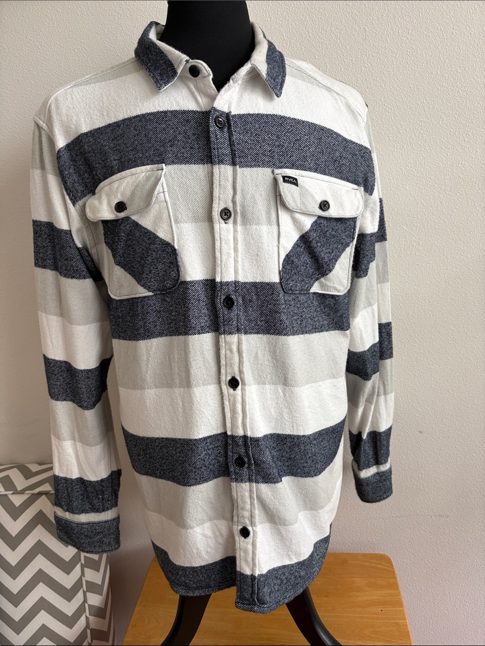 RVCA Striped Button-Up Flannel Shirt — White & Navy Size XL